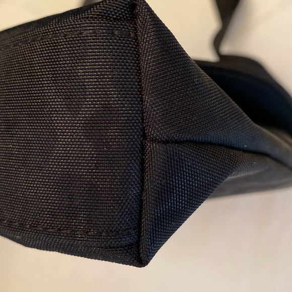 Baggallini Cross Body Bag Small Black Fabric - Picture 8 of 16